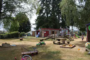 Camping La Bedure - Spielplatz vom Campingplatz im Grünen