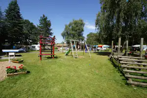 Camping La Bedure - Campingplatz mit Kinderspielplatz und Rutsche