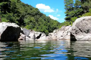 Camping La Berge Fleurie - Blick auf den Fluss in der Nähe des Campingplatzes