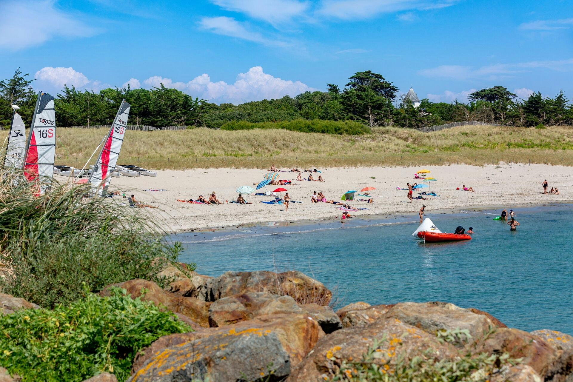 Camping Sandaya La Bosse  Camping La Bosse - Blick auf den Badestrand in der Nähe des Campingplatzes