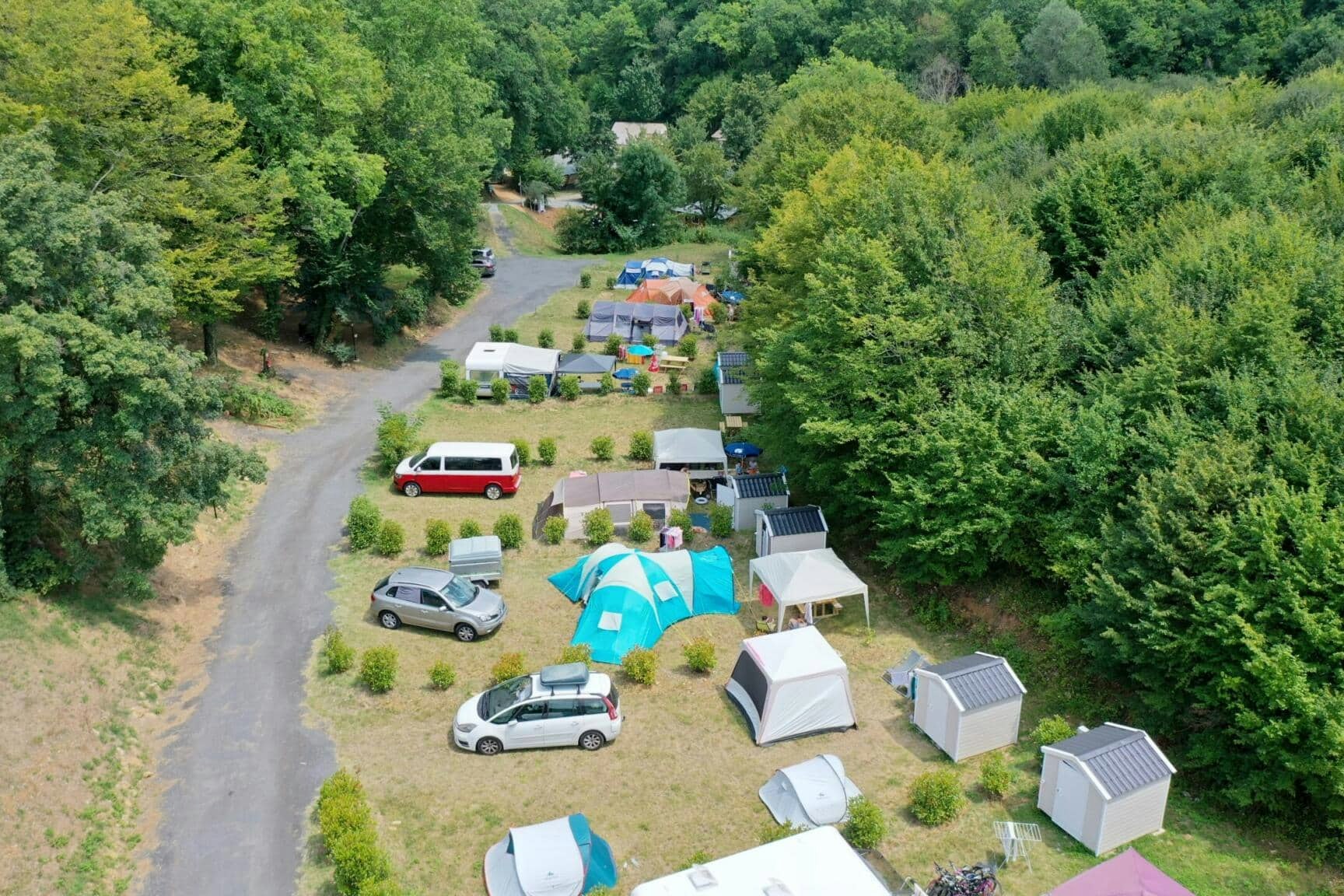 Eden Villages Les Truffières de Dordogne  Camping La Bouquerie - Standplätze auf dem Campingplatz