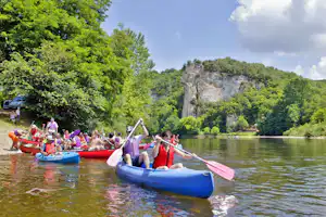 Camping La Bouysse de Caudon - Kayak fahren auf dem Fluss vom Campingplatz