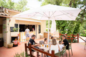 Camping La Buissière - Snackbar mit Terrasse auf dem Campingplatz