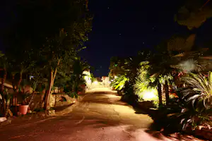 Camping La Cà - Blick auf den Campingplatz bei Nacht