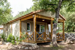 Camping La Camassade - Mobilheim mit Veranda auf dem Campingplatz