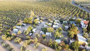 Camping La Campiña - Campingplatz aus der Vogelperspektive