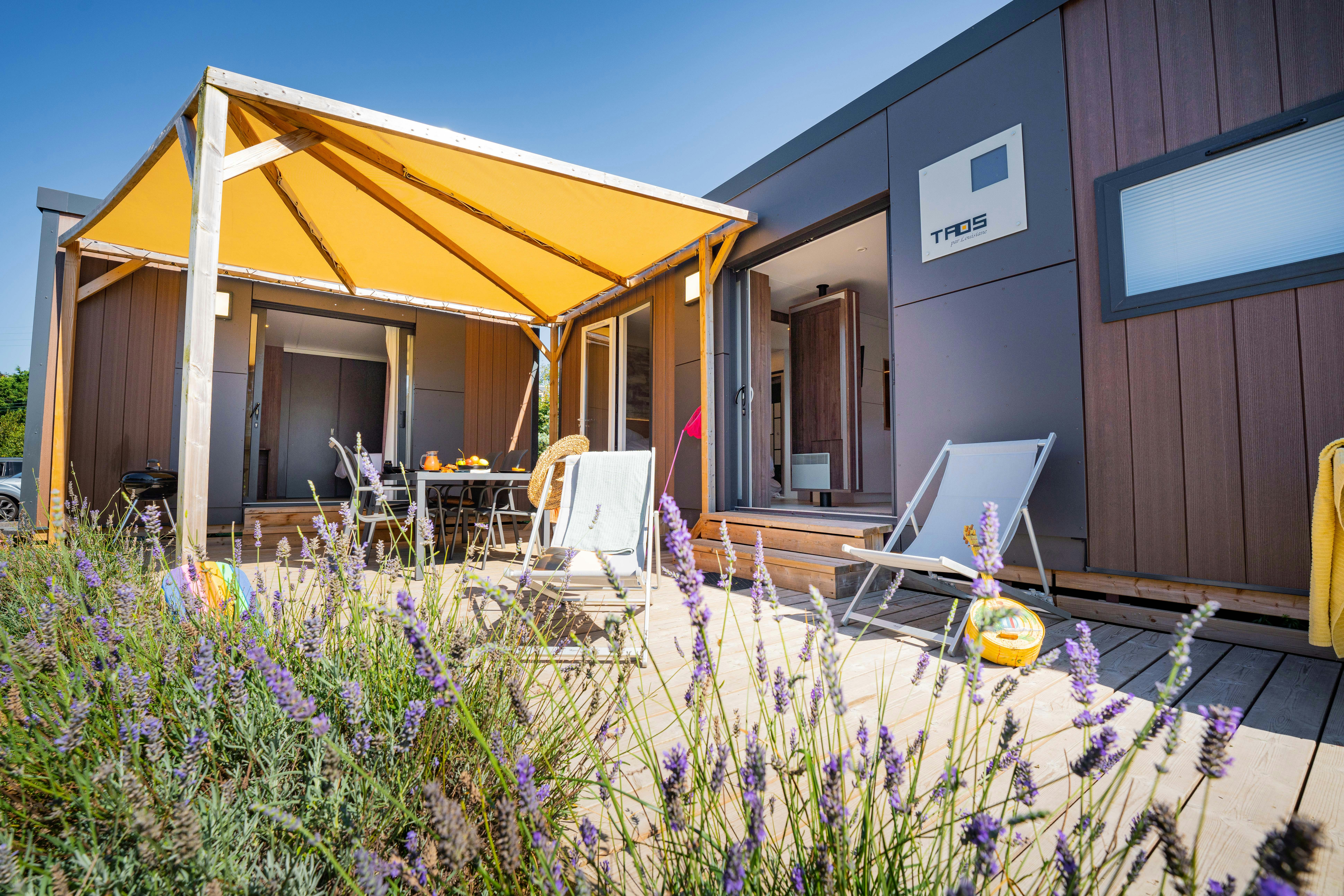 Camping La Capricieuse - Außenansicht des Premium-Cottage