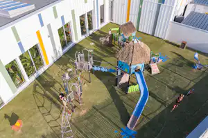 Camping La Capricieuse - Kinderspielplatz auf dem Campingplatz