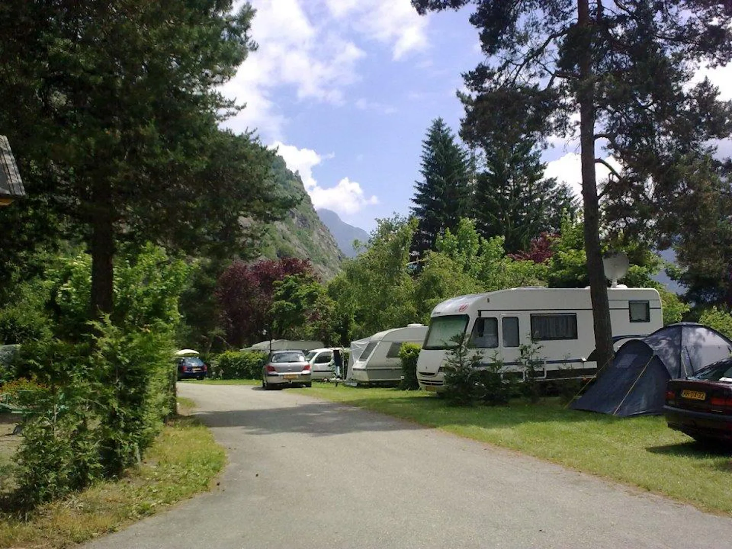 Camping La Cascade (Le Bourg-d'Oisans)