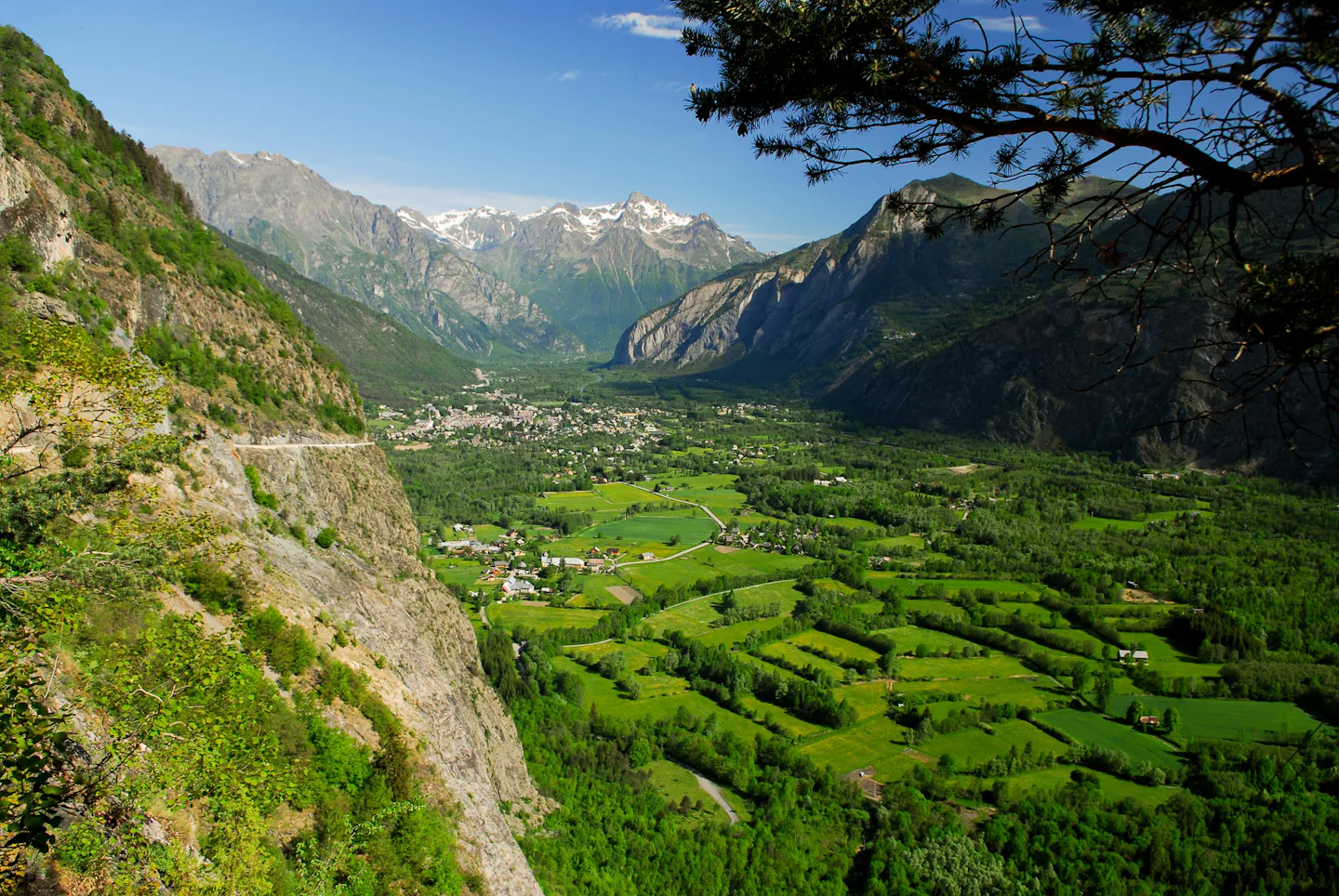 Camping La Cascade (Le Bourg-d'Oisans)