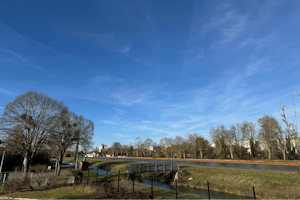 Camping La Cascade Camping Municipal La Cascade - Campingplatz direkt am Kanal