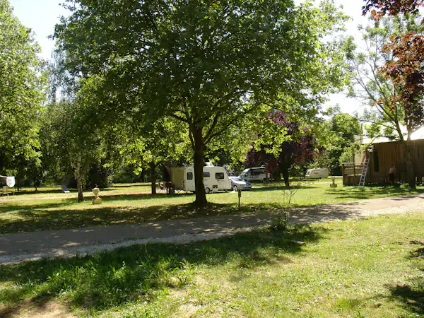 Camping Municipal La Cascade (Tonnerre)