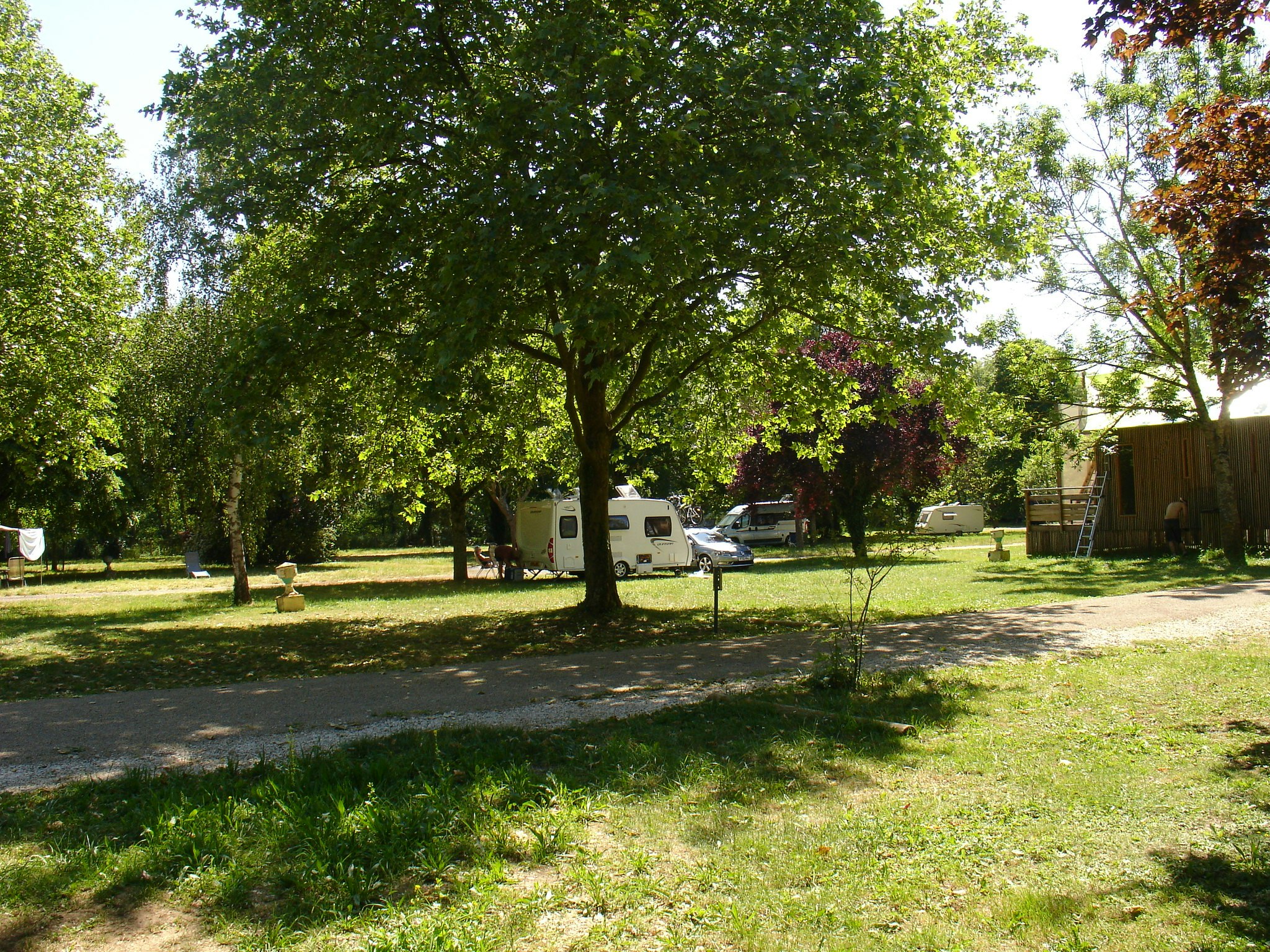 Camping Municipal La Cascade (Tonnerre)