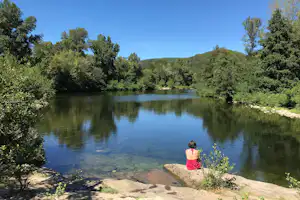 Camping La Châtaigneraie - Baden in der Natur
