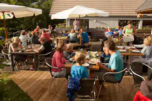 Camping La Chauderie - Restaurant mit Terrasse auf dem Campingplatz