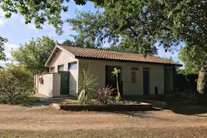 Camping La Chesnays - Sanitärgebäude vom Campingplatz
