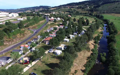 Camping la Cigale de l'Allier