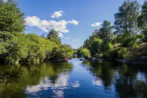 Camping la Cigale de l'Allier - Malerische Natur in der Umgebung des Campingplatzes
