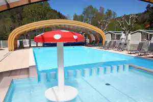 Camping La Clé des Champs - Pool auf dem Campingplatz