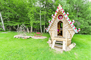 Camping la Clairière du Verbamont - Blick auf ein Mobilheim im Grünen