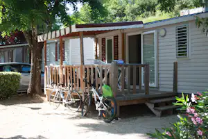 Camping La Claysse - Mobilheim mit Terrasse auf dem Campingplatz