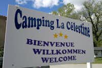 Camping La Célestine - Eingangsschild des Campingplatzes
