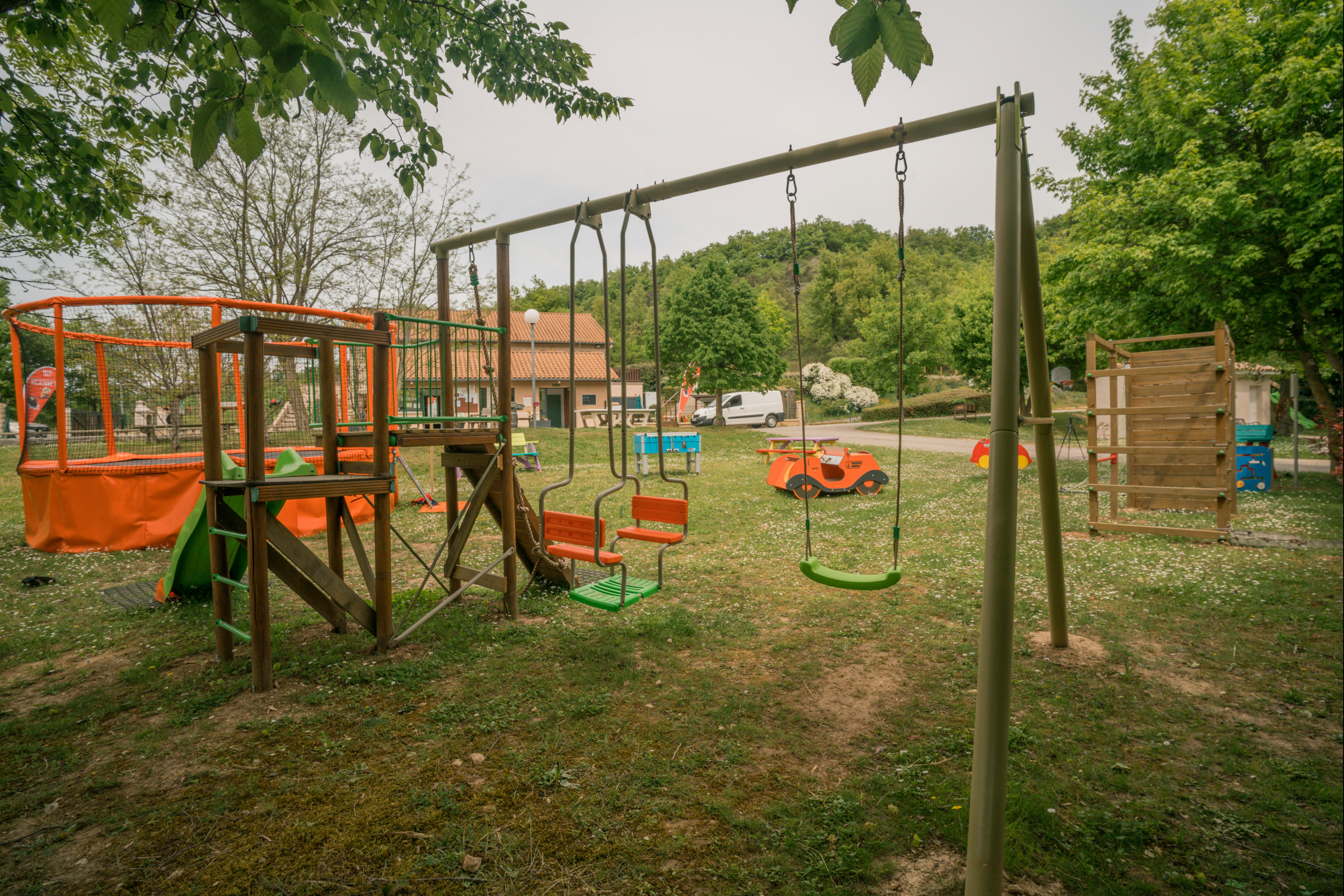 Camping La Combe d'Oyans  - Kinderspielplatz auf dem Campingplatz