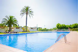 CAMPING LA CORONA - Pool im Freien auf dem Campingplatz
