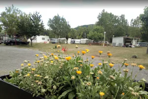 Camping La Cota - Caravan und Mobilheime auf dem Campingplatz