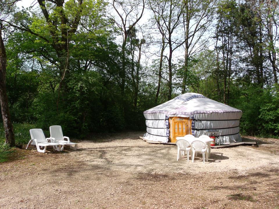 Camping La Croix d'Arles