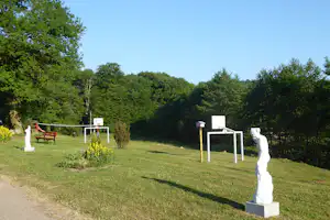 Camping La Croix du Bois Sacker - Sportplatz vom Campingplatz auf der grünen Wiese