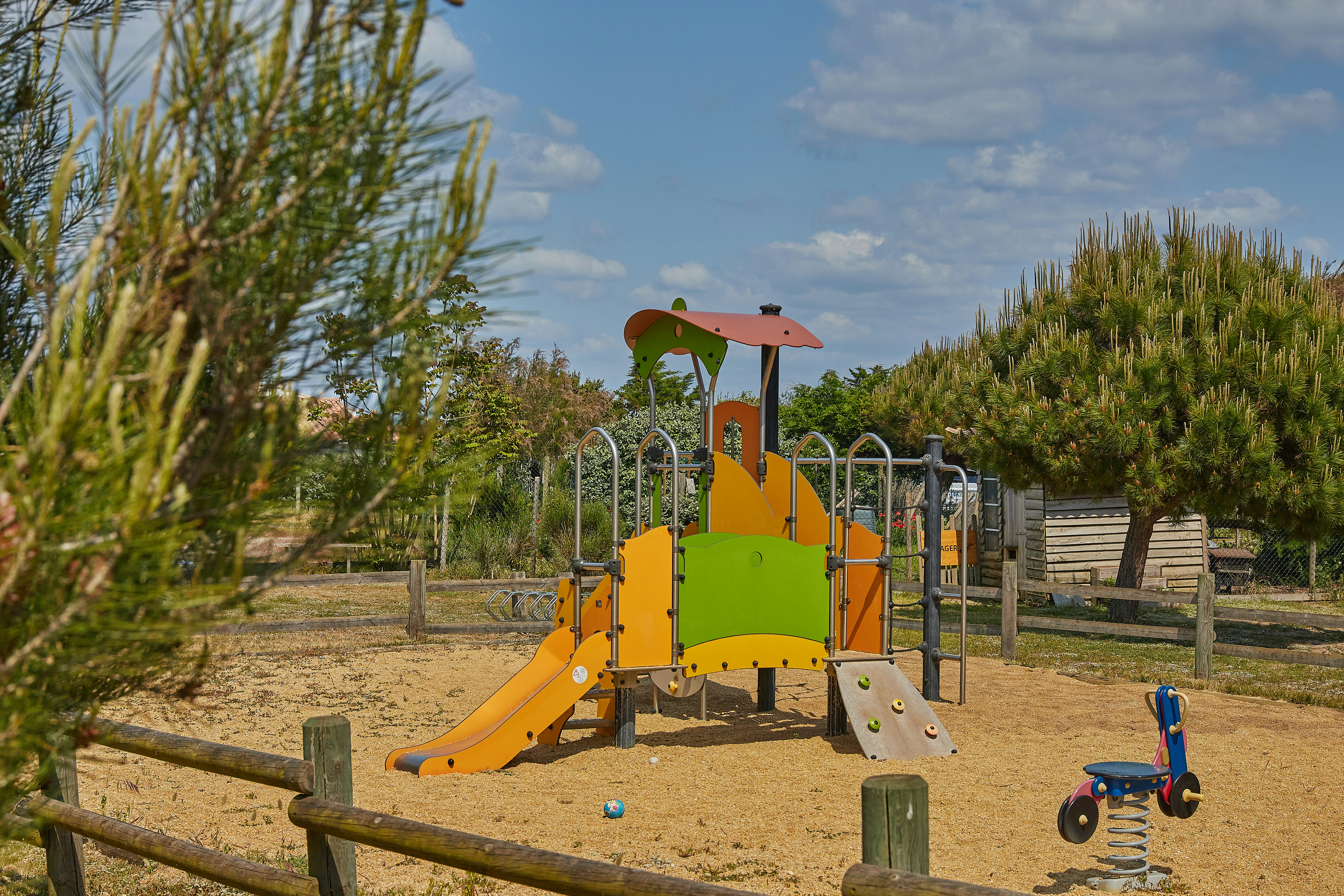 Marvilla Parks Côte Sauvage  Camping La Côte Sauvage - Spielplatz auf dem Campingplatz