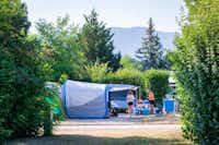 Camping la Dranse - Gäste und Stellplätze im Grünen auf dem Campingplatz