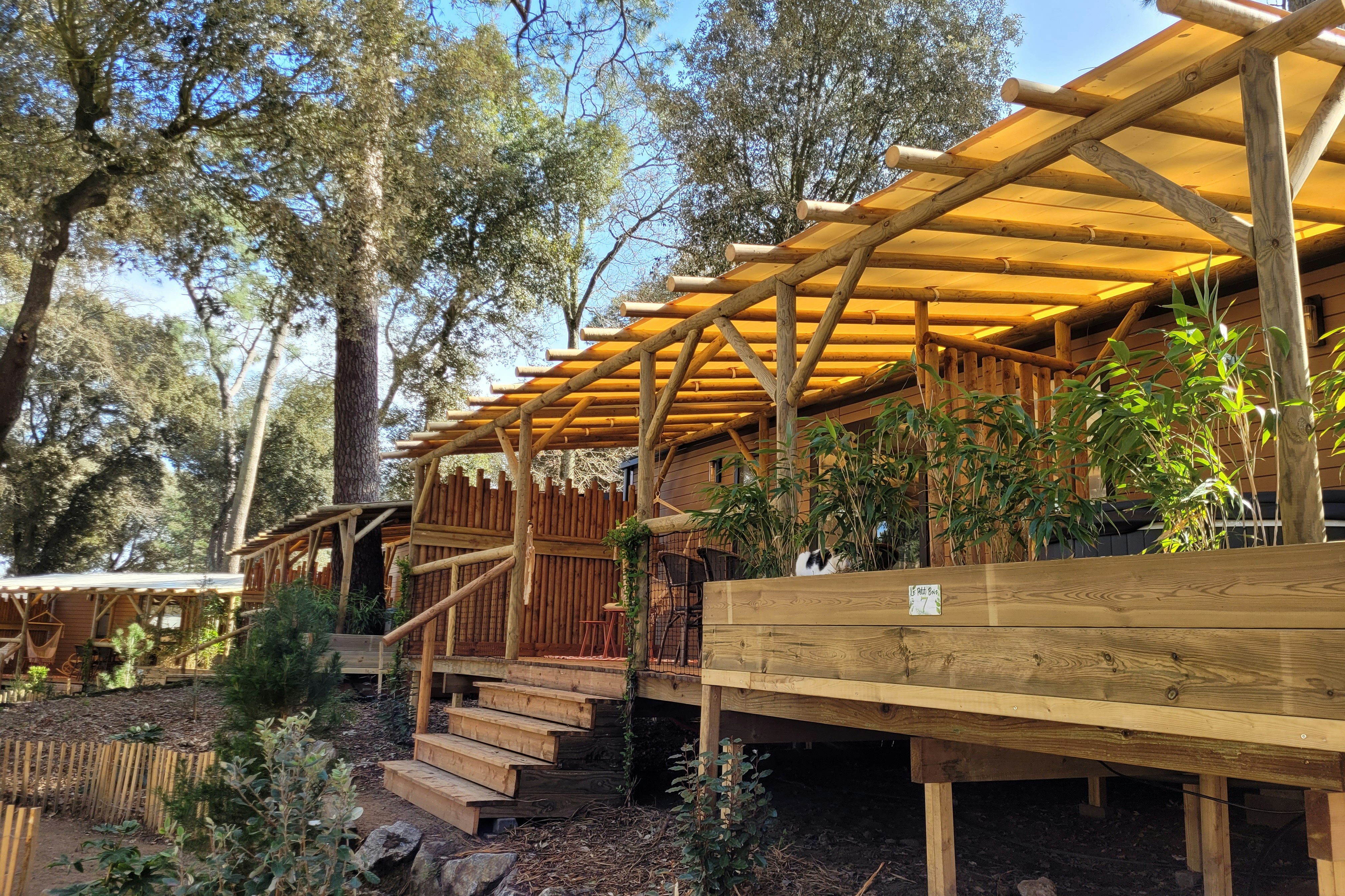 Camping La Dune De Jade  - Mobilheim mit Terrasse auf dem Campingplatz