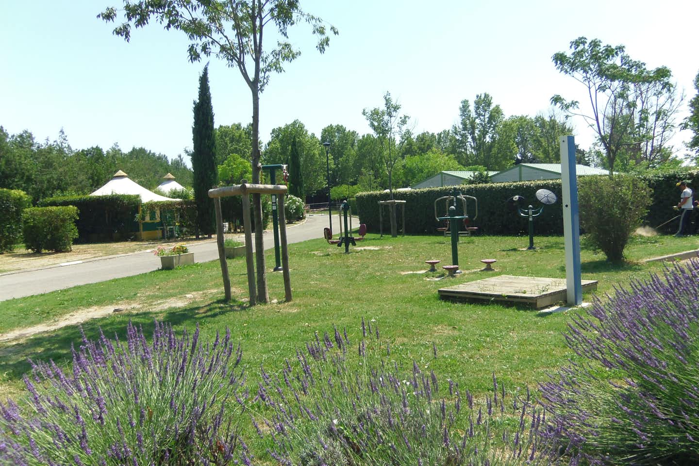 Camping la Durance - Kinderspielplatz im Grünen