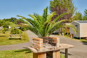 Camping la Ferme des 4 Chênes - Grillstelle auf dem Campingplatz