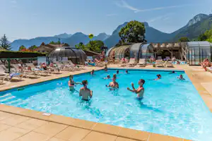Camping La Ferme - Freibad auf dem Campingplatz