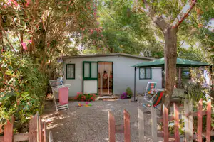 Camping La Foce dei Tramonti - Mobilheim mit Garten auf dem Campingplatz