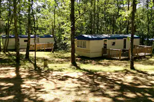 Camping La Forêt - Mobilheime mit Veranda auf dem Campingplatz