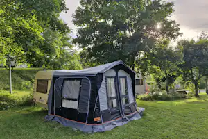 Camping La Fressange - Blick auf die Standplätze auf der Wiese