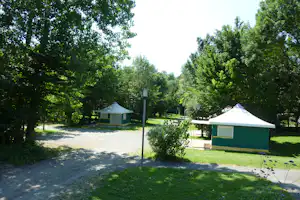 Camping La Fritillaire - Toilettenhäuser auf dem Campingplatz