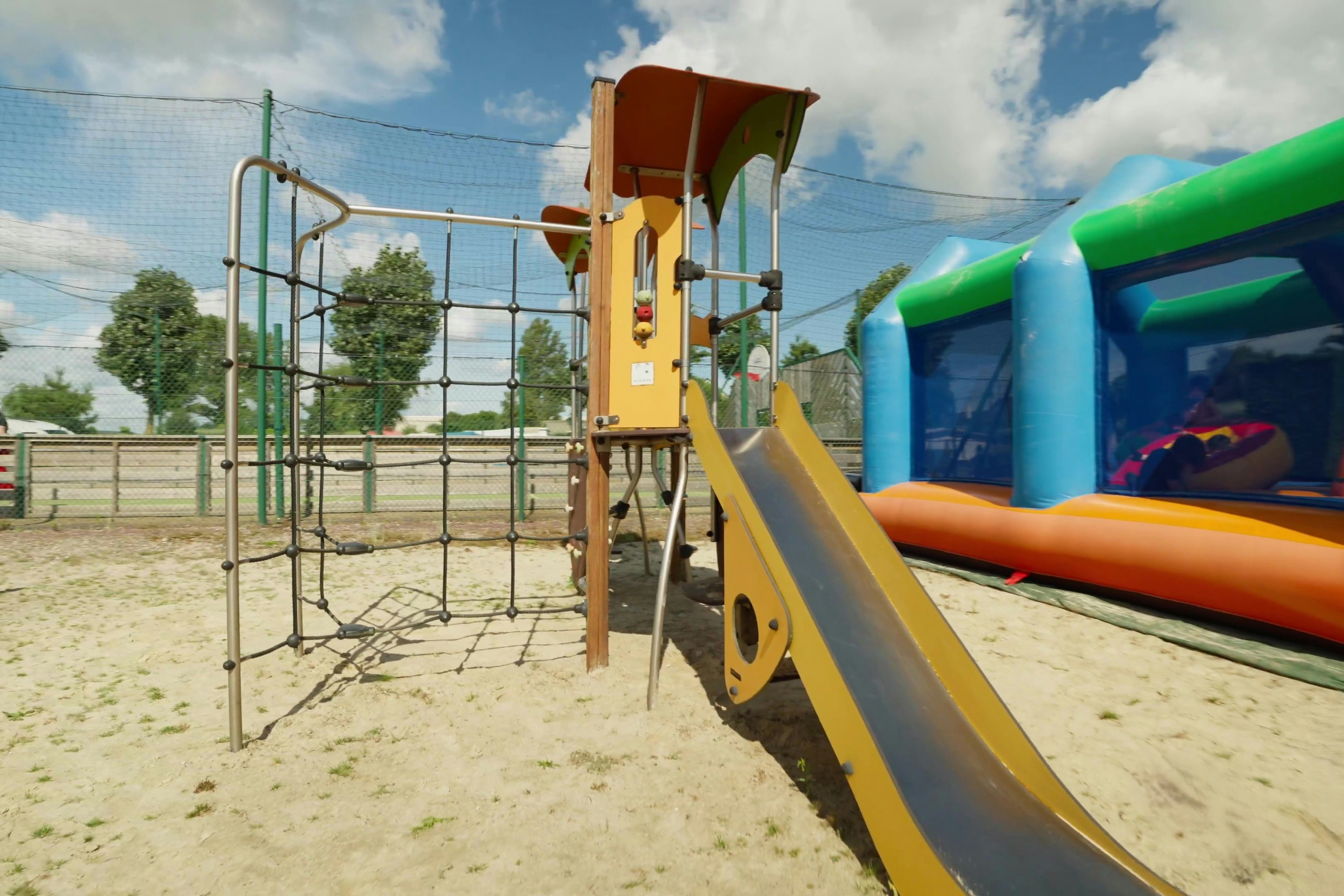 Camping La Gallouette  - Kinderspielplatz auf dem Campingplatz