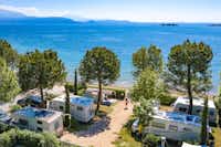 Camping La Gardiola - Wohnmobil- und  Wohnwagenstellplätze mit Blick auf den See