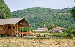 Camping La Garenne - Glamping-Zelt auf dem Campingplatz