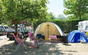 Camping La Garenne - Zeltplatz auf dem Campingplatz