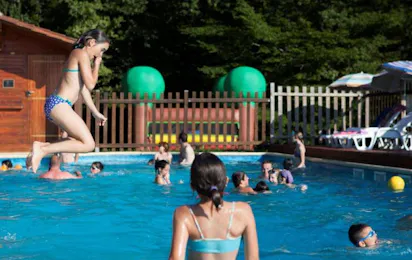 Camping La Garenne (Peyrignac)