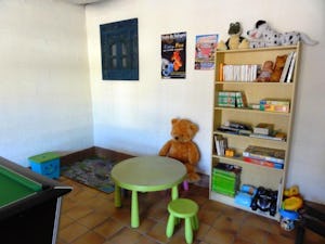 Camping l’Etang de Sologne Camping La Grande Sologne - Aufenthaltsraum mit Spielmöglichkeiten für Kinder