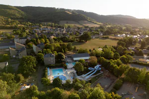 Yelloh! Village La Grange de Monteillac - Campingplatz aus der Vogelperspektive
