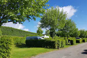 Camping La Grappe Fleurie - Standplätze auf dem Campingplatz
