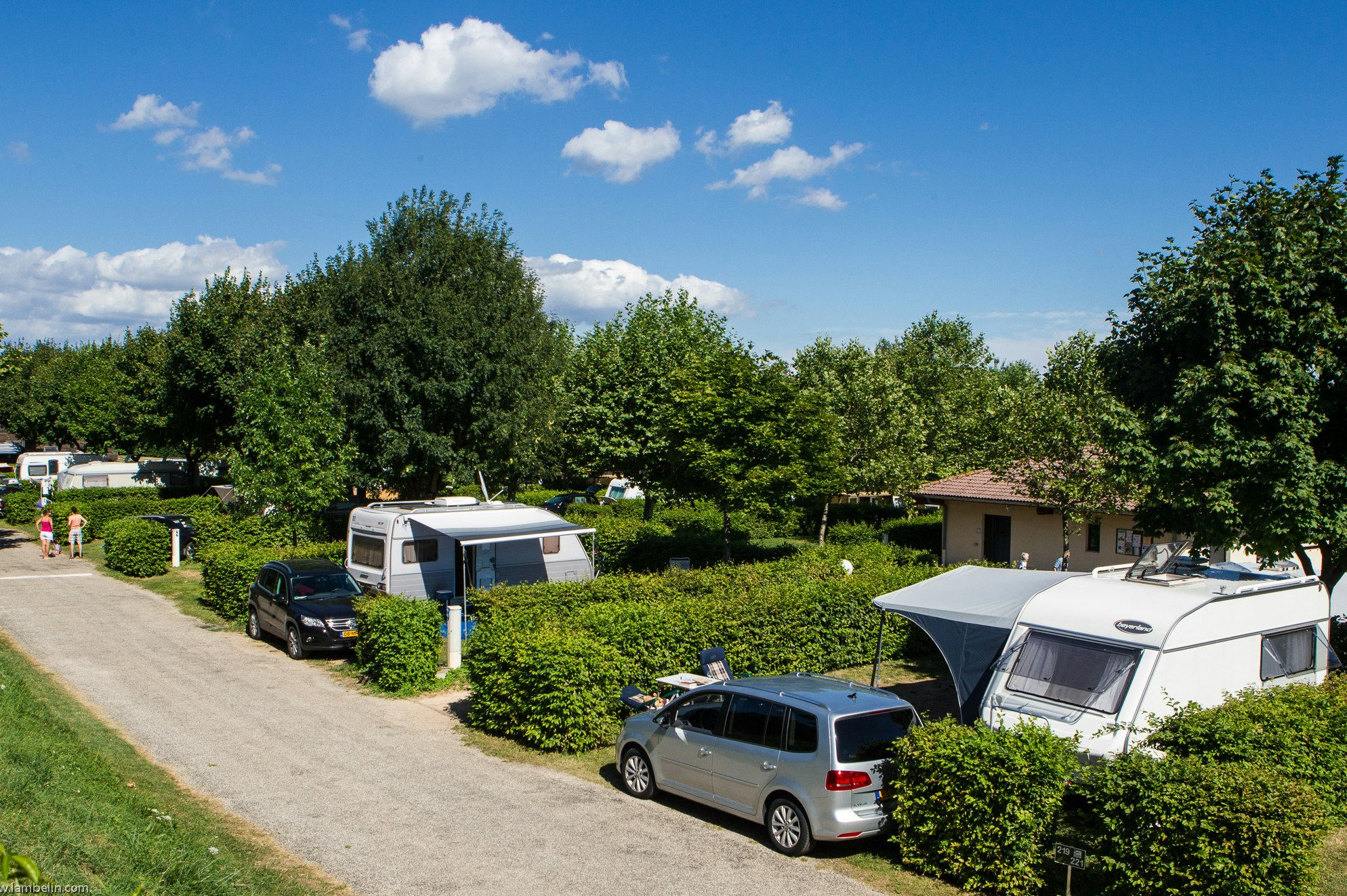 Camping La Grappe Fleurie - Standplätze auf dem Campingplatz